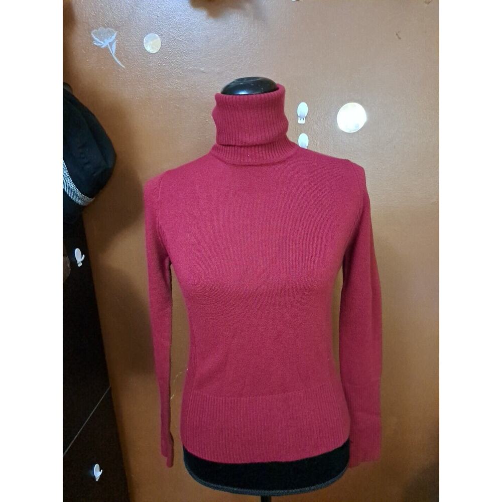 Sweater Women's Small Turtleneck Burgundy Textured Ribbed Accents Soft